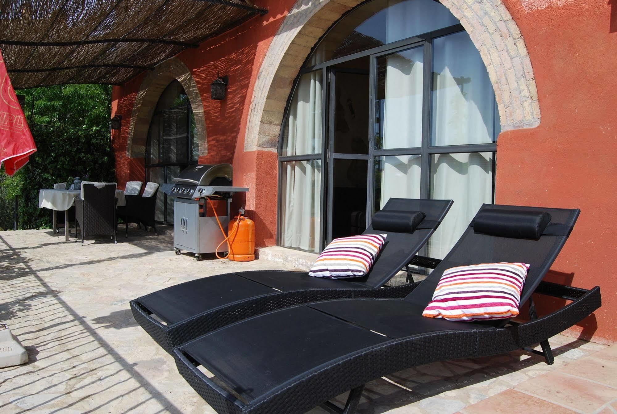 Arianella Holiday Home Penedes トロイジェス・デ・フォイシュ エクステリア 写真